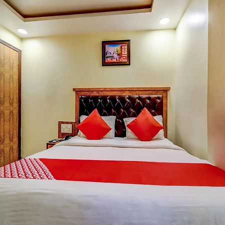Hotel Sarthak Palace - By Pooja Hospitality نيودلهي المظهر الخارجي الصورة