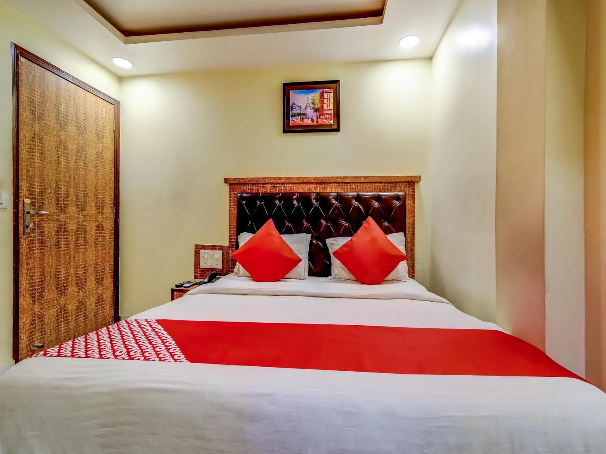 Hotel Sarthak Palace - By Pooja Hospitality نيودلهي المظهر الخارجي الصورة