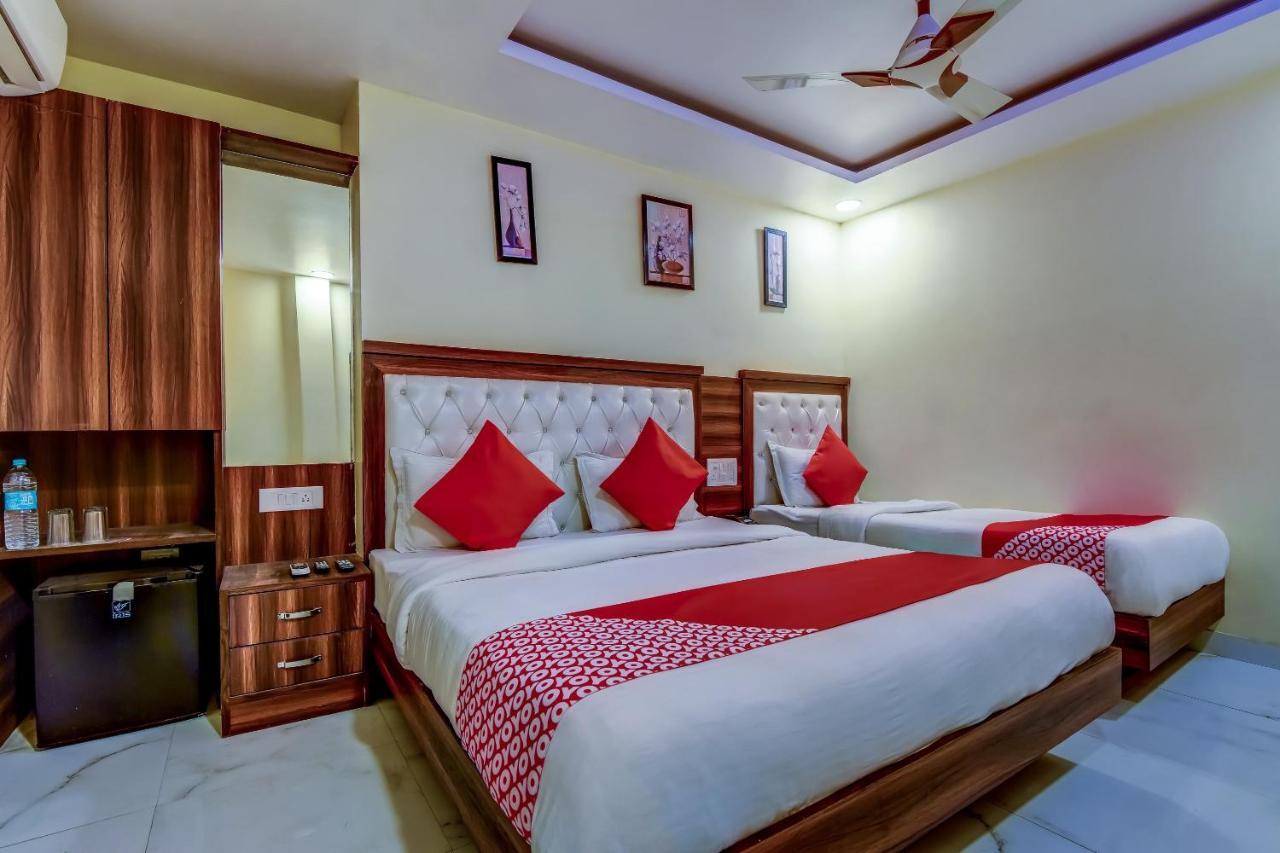 Hotel Sarthak Palace - By Pooja Hospitality نيودلهي المظهر الخارجي الصورة